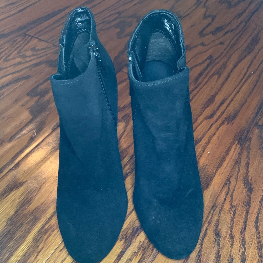 Steve Madden black booties
